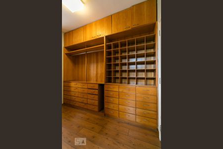 Casa para alugar com 360m², 3 quartos e 6 vagasSuíte Closet