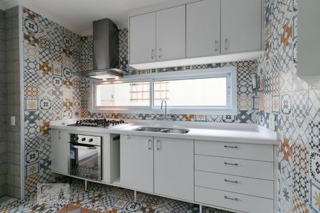 Casa para alugar com 360m², 3 quartos e 6 vagasCozinha - Armários