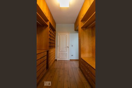 Casa para alugar com 360m², 3 quartos e 6 vagasSuíte Closet