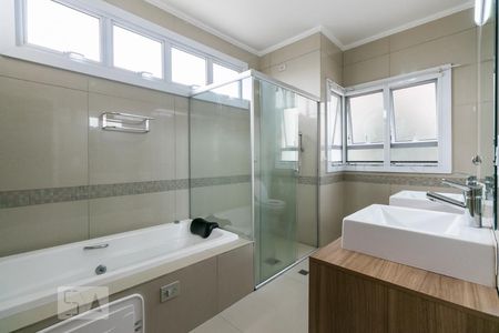 Casa para alugar com 360m², 3 quartos e 6 vagasBanheiro da Suíte