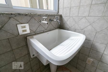 Casa para alugar com 360m², 3 quartos e 6 vagasÁrea de Serviço - Tanque