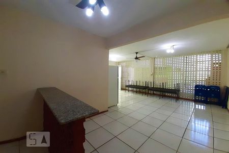 Apartamento para alugar com 50m², 1 quarto e sem vaga Apartamento para alugar com 50m², 1 quarto e sem vagaÁrea comum - Salão de festas