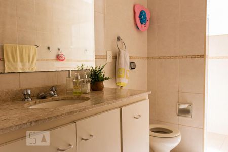 Apartamento à venda com 199m², 3 quartos e 2 vagas Apartamento à venda com 199m², 3 quartos e 2 vagasBanheiro