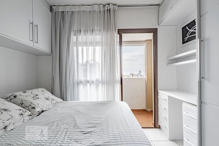 Quarto 1 de apartamento para alugar com 1 quarto, 34m² em Centro, Curitiba