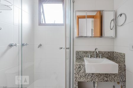 Banheiro Social de apartamento para alugar com 1 quarto, 34m² em Centro, Curitiba