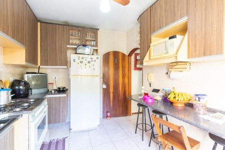 Casa à venda com 234m², 4 quartos e 1 vaga Casa à venda com 234m², 4 quartos e 1 vagaCozinha