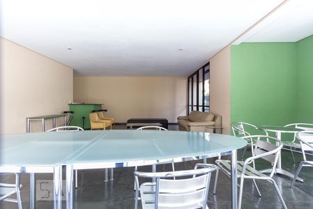 Apartamento à venda com 120m², 2 quartos e 2 vagas Apartamento à venda com 120m², 2 quartos e 2 vagasSalão de festas