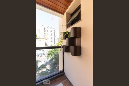 Apartamento à venda com 120m², 2 quartos e 2 vagas Apartamento à venda com 120m², 2 quartos e 2 vagasVaranda da suíte