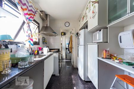 Apartamento à venda com 120m², 2 quartos e 2 vagas Apartamento à venda com 120m², 2 quartos e 2 vagasCozinha