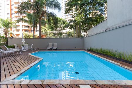 Apartamento à venda com 120m², 2 quartos e 2 vagas Apartamento à venda com 120m², 2 quartos e 2 vagasPiscina