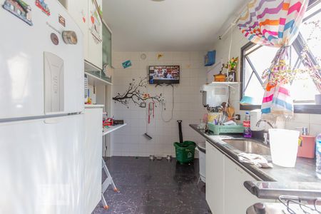 Apartamento à venda com 120m², 2 quartos e 2 vagas Apartamento à venda com 120m², 2 quartos e 2 vagasCozinha
