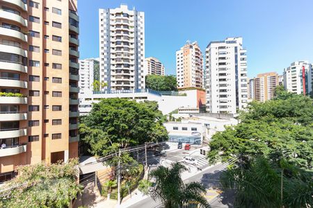 Apartamento à venda com 120m², 2 quartos e 2 vagas Apartamento à venda com 120m², 2 quartos e 2 vagasVista da suíte