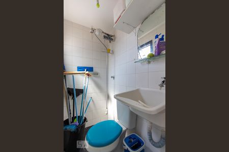 Apartamento à venda com 120m², 2 quartos e 2 vagas Apartamento à venda com 120m², 2 quartos e 2 vagasBanheiro de serviço