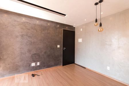 Sala de apartamento para alugar com 2 quartos, 49m² em Jardim Cocaia, Guarulhos