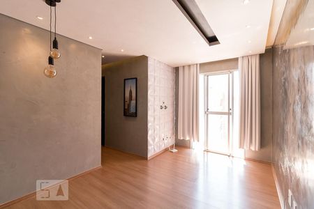 Sala de apartamento para alugar com 2 quartos, 49m² em Jardim Cocaia, Guarulhos