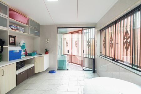 Casa à venda com 203m², 3 quartos e 5 vagasÁrea de Serviço 