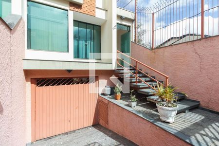 Casa à venda com 203m², 3 quartos e 5 vagasFachada 