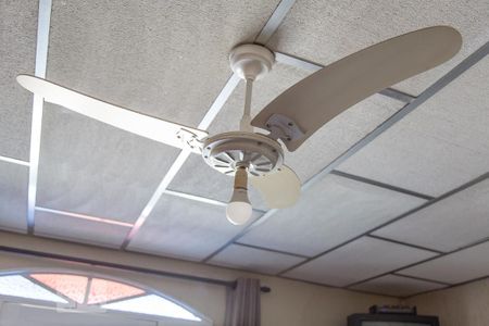 Casa à venda com 170m², 3 quartos e 2 vagas Casa à venda com 170m², 3 quartos e 2 vagasquarto 3