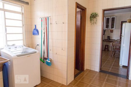 Casa à venda com 170m², 3 quartos e 2 vagas Casa à venda com 170m², 3 quartos e 2 vagasÁrea de Serviço