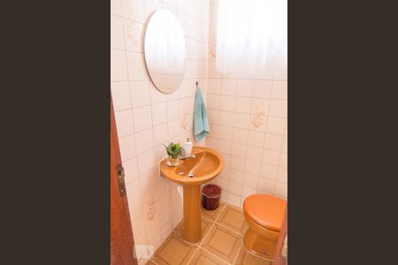 Casa à venda com 170m², 3 quartos e 2 vagas Casa à venda com 170m², 3 quartos e 2 vagasBanheiro 3