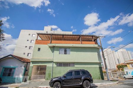 Casa à venda com 120m², 4 quartos e 1 vaga Casa à venda com 120m², 4 quartos e 1 vagaFachada