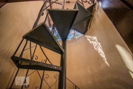 Casa à venda com 120m², 4 quartos e 1 vaga Casa à venda com 120m², 4 quartos e 1 vagaEscada Acesso à Cobertura