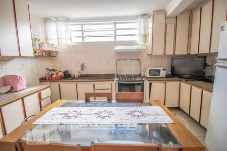 Casa à venda com 120m², 4 quartos e 1 vaga Casa à venda com 120m², 4 quartos e 1 vagaCozinha
