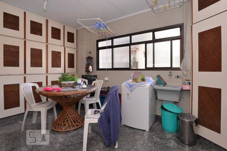 Apartamento à venda com 250m², 5 quartos e 4 vagasÁrea de Serviço