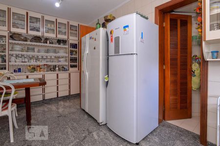 Apartamento à venda com 250m², 5 quartos e 4 vagasCozinha