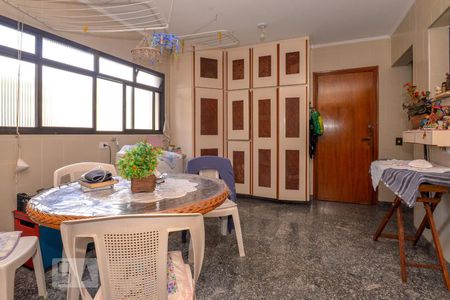 Apartamento à venda com 250m², 5 quartos e 4 vagasÁrea de Serviço