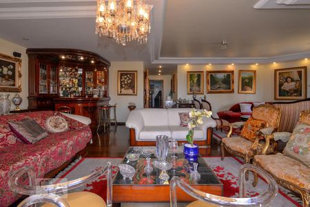 Apartamento à venda com 250m², 5 quartos e 4 vagasSala