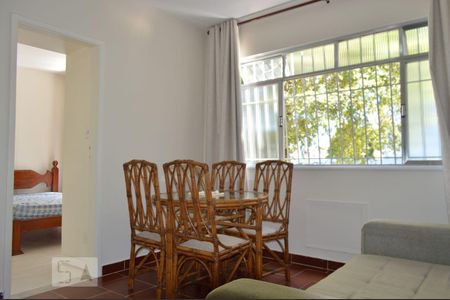 Sala de apartamento para alugar com 1 quarto, 46m² em São Domingos, Niterói