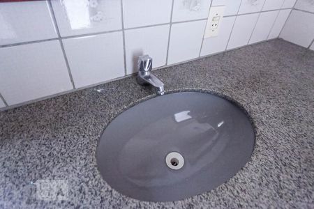 Apartamento à venda com 85m², 3 quartos e 2 vagasBanheiro Social - Pia