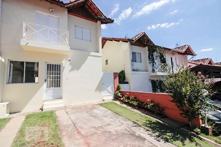 Casa de condomínio para alugar com 110m², 3 quartos e 2 vagasFachada