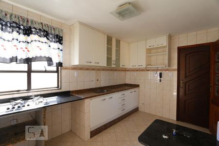 Apartamento à venda com 178m², 4 quartos e 2 vagasCozinha - Armários
