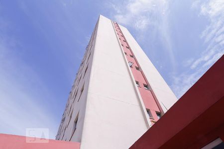 Apartamento à venda com 35m², 1 quarto e 1 vaga Apartamento à venda com 35m², 1 quarto e 1 vagaFachada