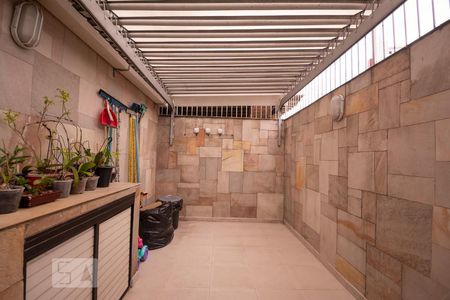Casa à venda com 115m², 3 quartos e 5 vagas Casa à venda com 115m², 3 quartos e 5 vagasÁrea Externa