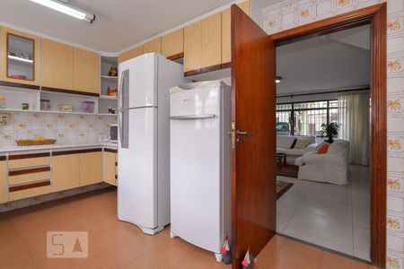 Casa à venda com 230m², 4 quartos e 3 vagas Casa à venda com 230m², 4 quartos e 3 vagasCozinha