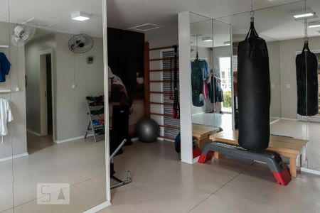 Apartamento à venda com 67m², 3 quartos e 1 vaga Apartamento à venda com 67m², 3 quartos e 1 vagaAcademia