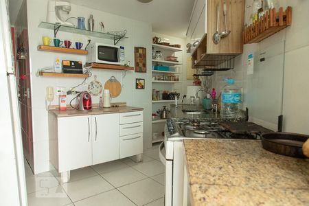 Apartamento à venda com 150m², 3 quartos e 2 vagasCozinha