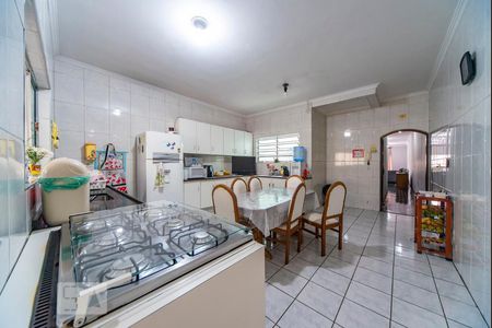 Casa para alugar com 200m², 4 quartos e 10 vagas Casa para alugar com 200m², 4 quartos e 10 vagasCozinha