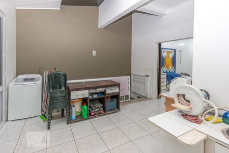 Casa à venda com 250m², 4 quartos e 2 vagas Casa à venda com 250m², 4 quartos e 2 vagasEspaço Multiuso
