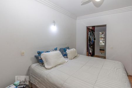 Casa à venda com 250m², 4 quartos e 2 vagas Casa à venda com 250m², 4 quartos e 2 vagasSuite 1