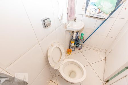 Casa à venda com 250m², 4 quartos e 2 vagas Casa à venda com 250m², 4 quartos e 2 vagasBanheiro de Serviço
