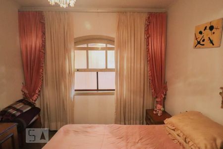 Casa à venda com 222m², 3 quartos e 4 vagas Casa à venda com 222m², 3 quartos e 4 vagasDormitório 2