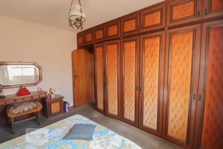 Casa à venda com 222m², 3 quartos e 4 vagas Casa à venda com 222m², 3 quartos e 4 vagasSuíte