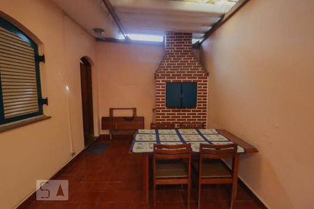 Casa à venda com 222m², 3 quartos e 4 vagas Casa à venda com 222m², 3 quartos e 4 vagasChurrasqueira