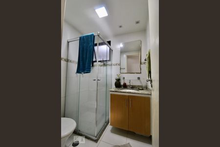 Apartamento à venda com 168m², 3 quartos e 1 vaga Apartamento à venda com 168m², 3 quartos e 1 vagaBanheiro