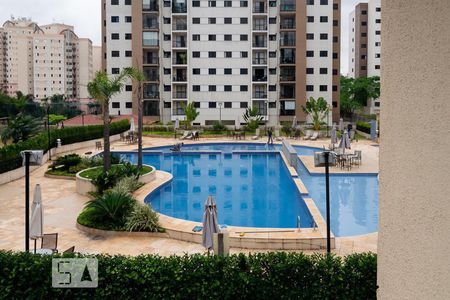 Apartamento à venda com 168m², 3 quartos e 1 vaga Apartamento à venda com 168m², 3 quartos e 1 vagaPiscina