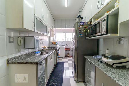 Apartamento à venda com 92m², 3 quartos e 2 vagasCozinha